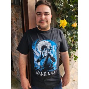 Camiseta Wandinha
