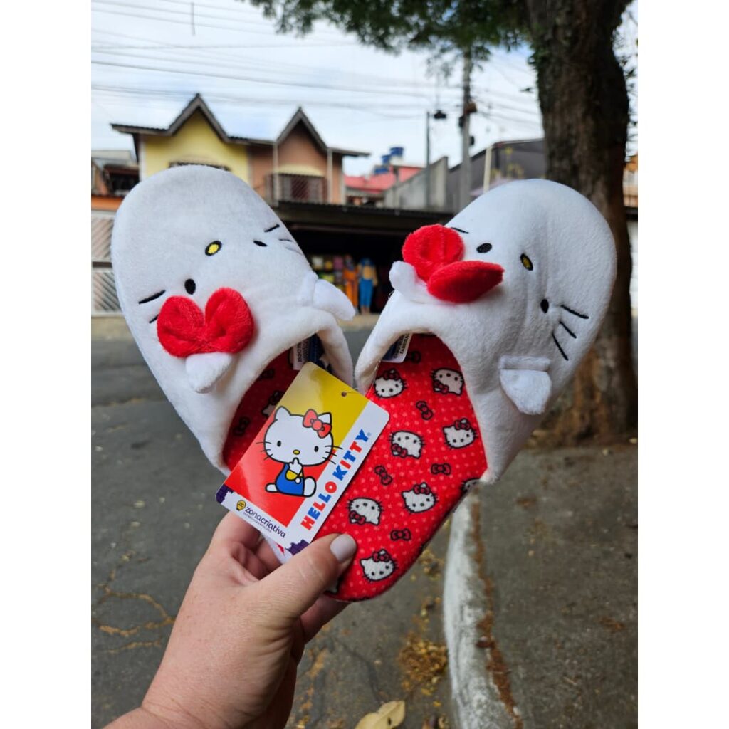 Chinelo de Quarto Hello Kitty