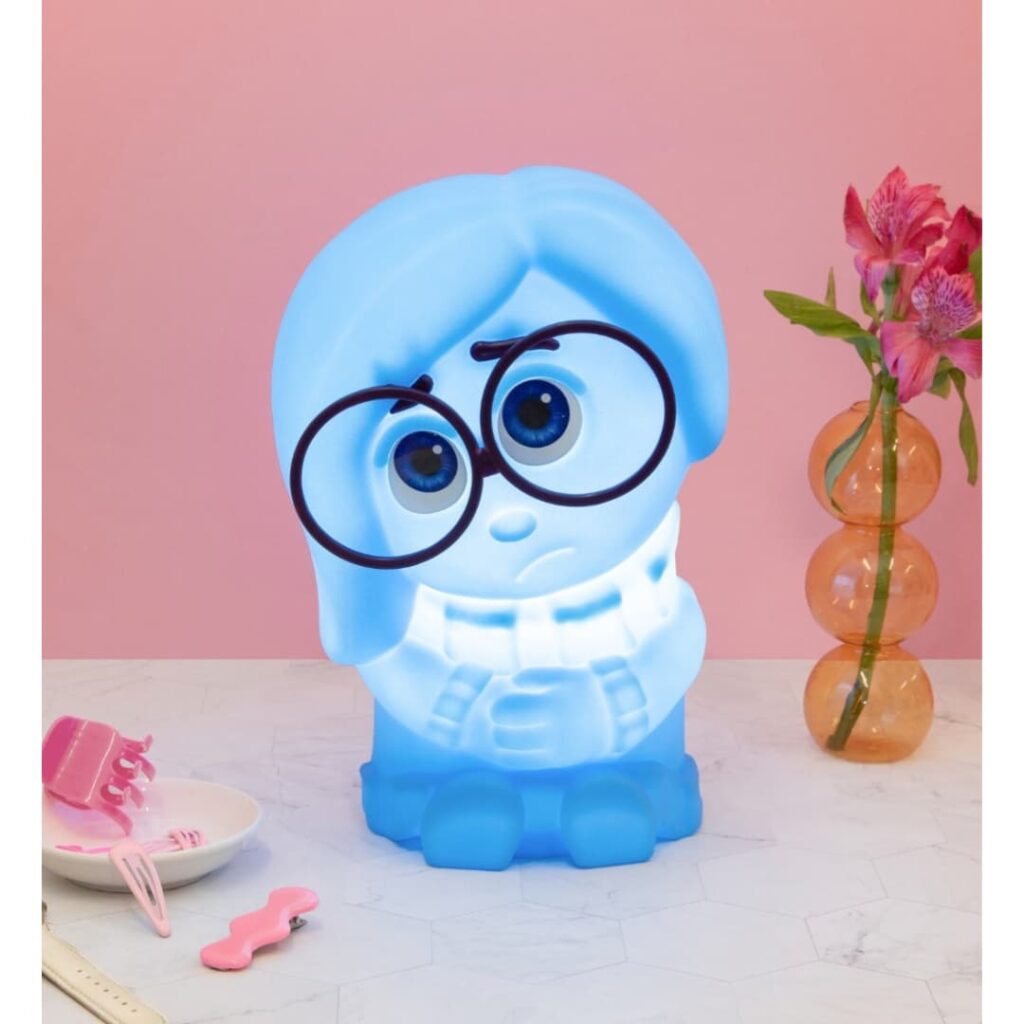 LUMINÁRIA TRISTEZA DIVERTIDAMENTE